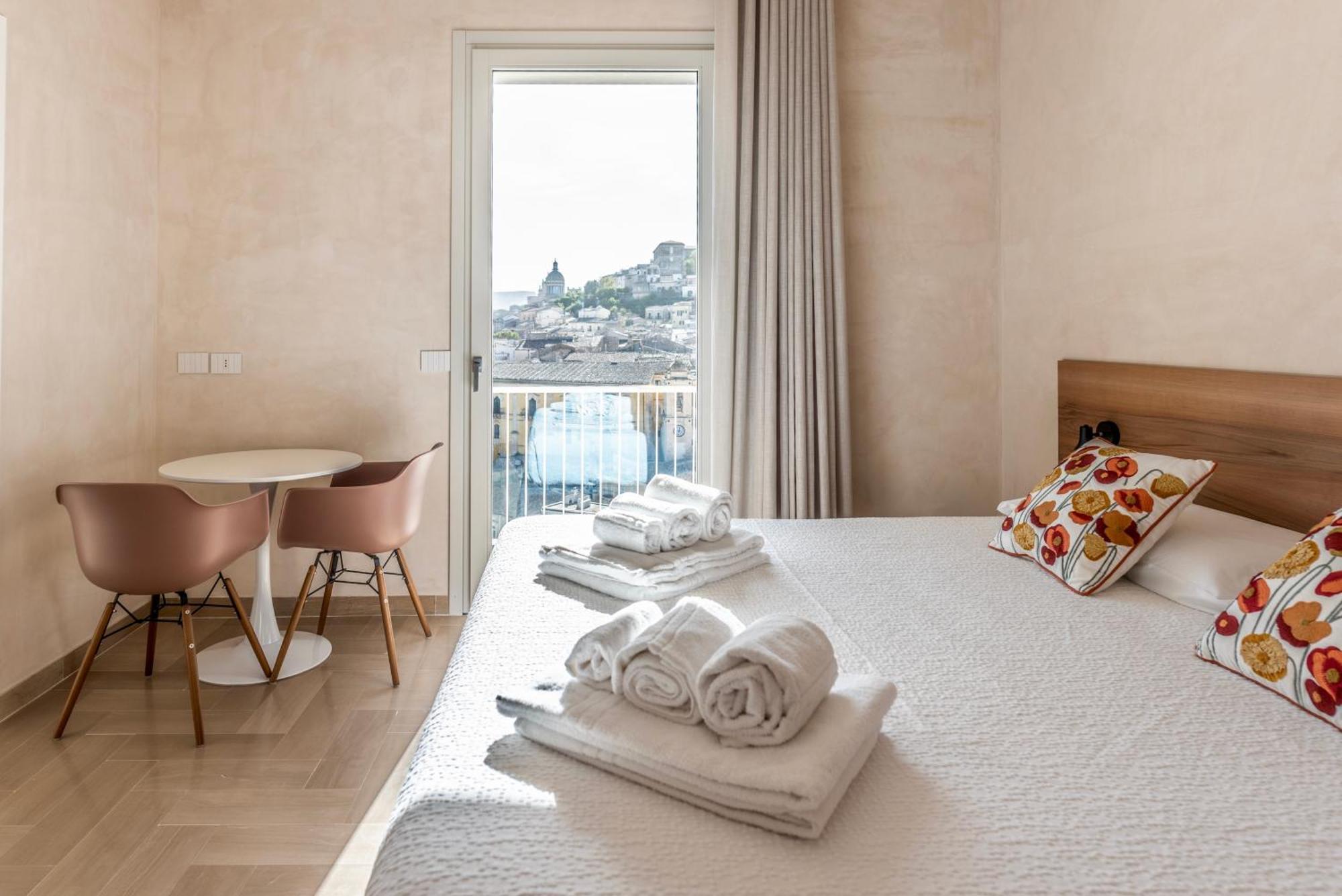 La Casa Di Irene - Suites Con Vista Ragusa Zewnętrze zdjęcie